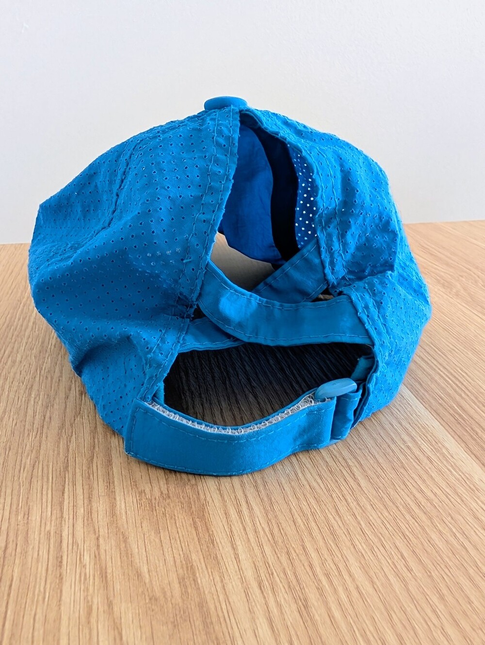 Running/Sports Cap - Picture 3 of 6